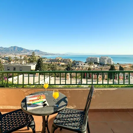 Сasa de vacaciones Spectacular Seaview House In Wyndham Costa Del Sol Málaga
