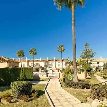Сasa de vacaciones Spectacular Seaview House In Wyndham Costa Del Sol